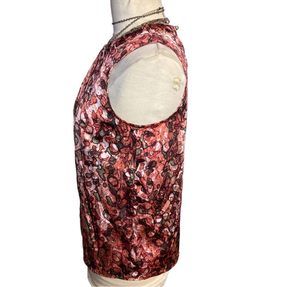 Rosy Red Sleeveless Abstract Printed Top - Picture 4 of 5